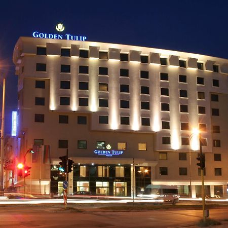 Hotel Golden Tulip Warna Exterior foto